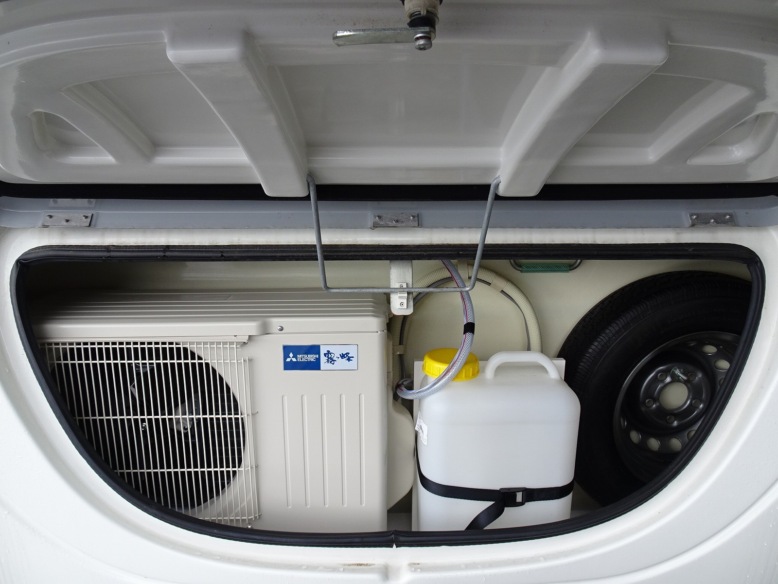 キャンピングカートレーラー