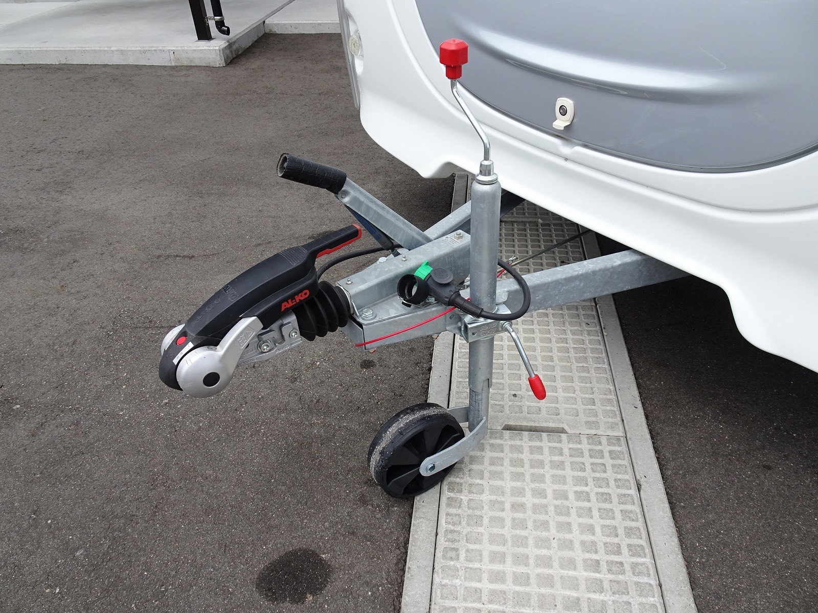 キャンピングカートレーラー