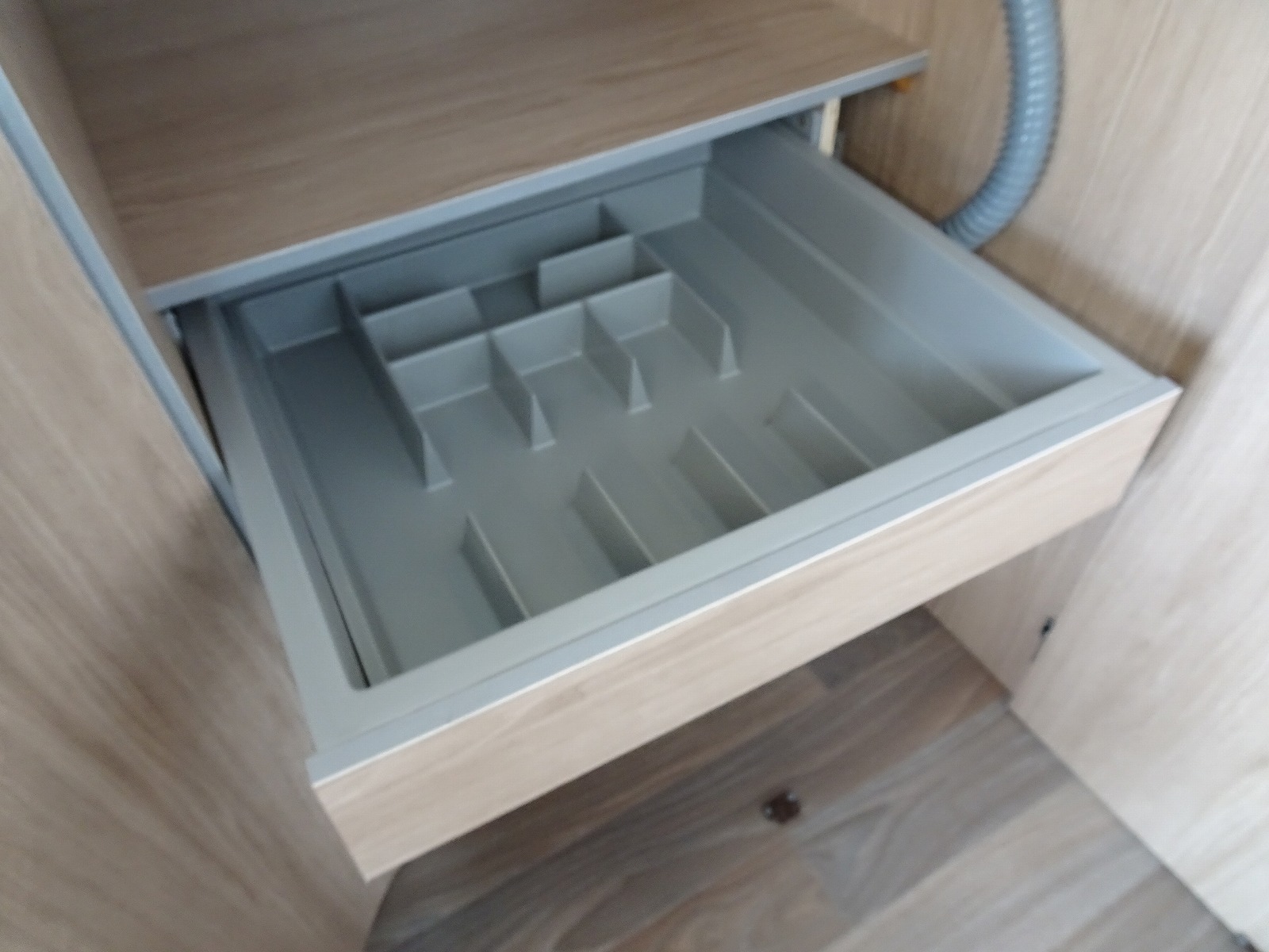 キャンピングカートレーラー