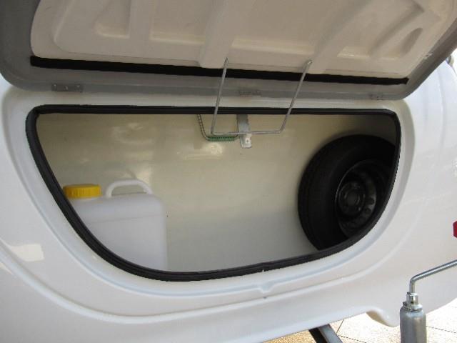 キャンピングカートレーラー