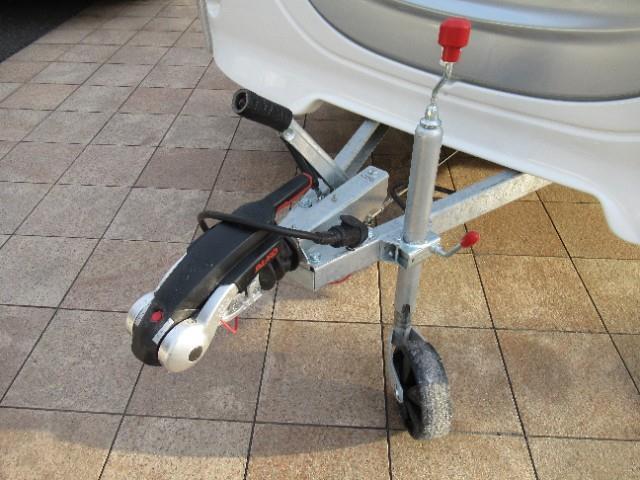 キャンピングカートレーラー