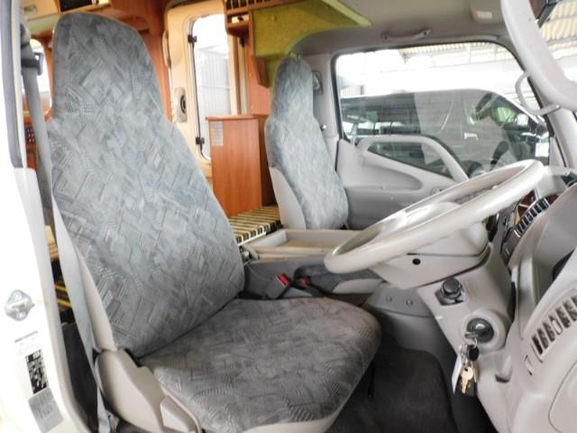 キャンピングカーキャブコン