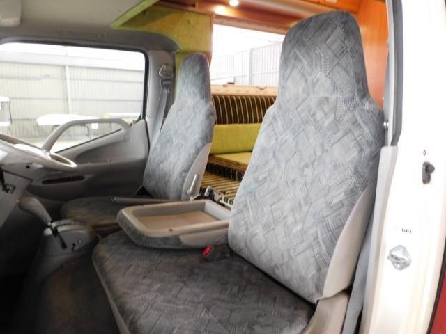 キャンピングカーキャブコン