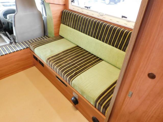 キャンピングカーキャブコン