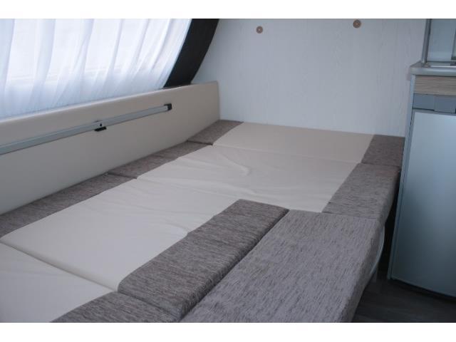 キャンピングカートレーラー