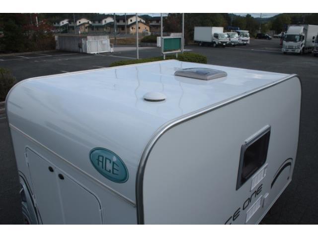 キャンピングカートレーラー