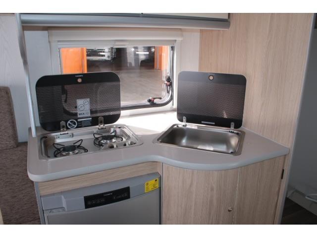 キャンピングカートレーラー