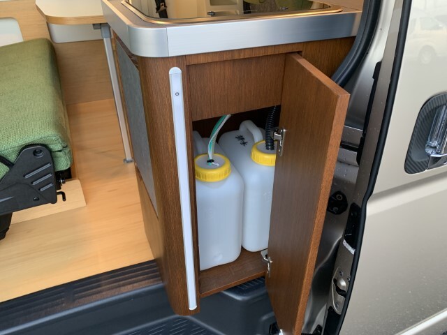 キャンピングカーバンコン