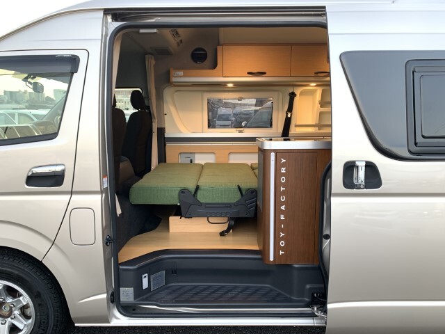 キャンピングカーバンコン