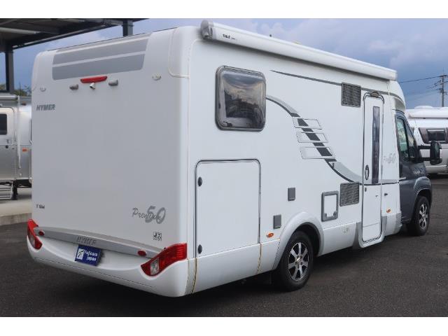 キャンピングカーキャブコン