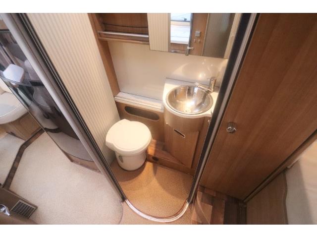 キャンピングカーキャブコン