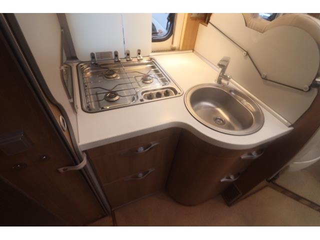 キャンピングカーキャブコン