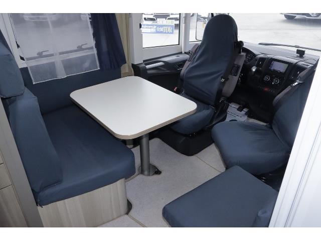 キャンピングカーバスコン