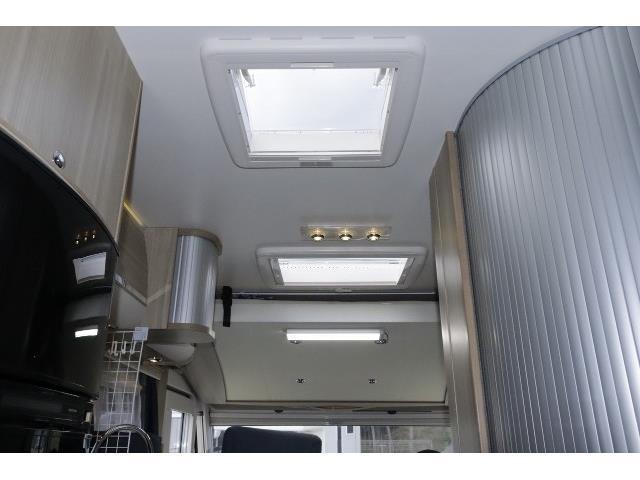 キャンピングカーバスコン