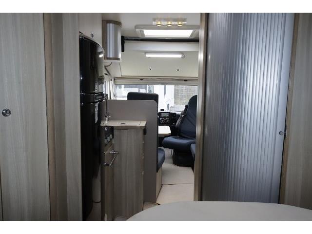 キャンピングカーバスコン