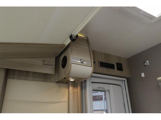 キャンピングカーバスコン