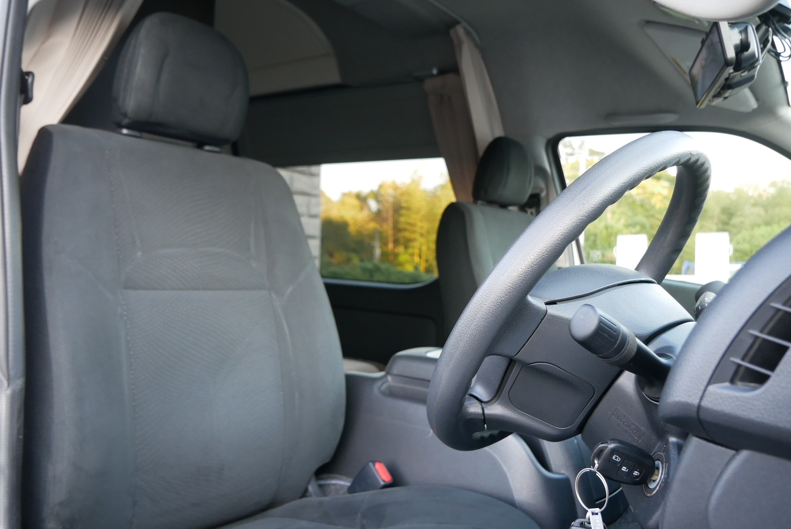 キャンピングカーバンコン