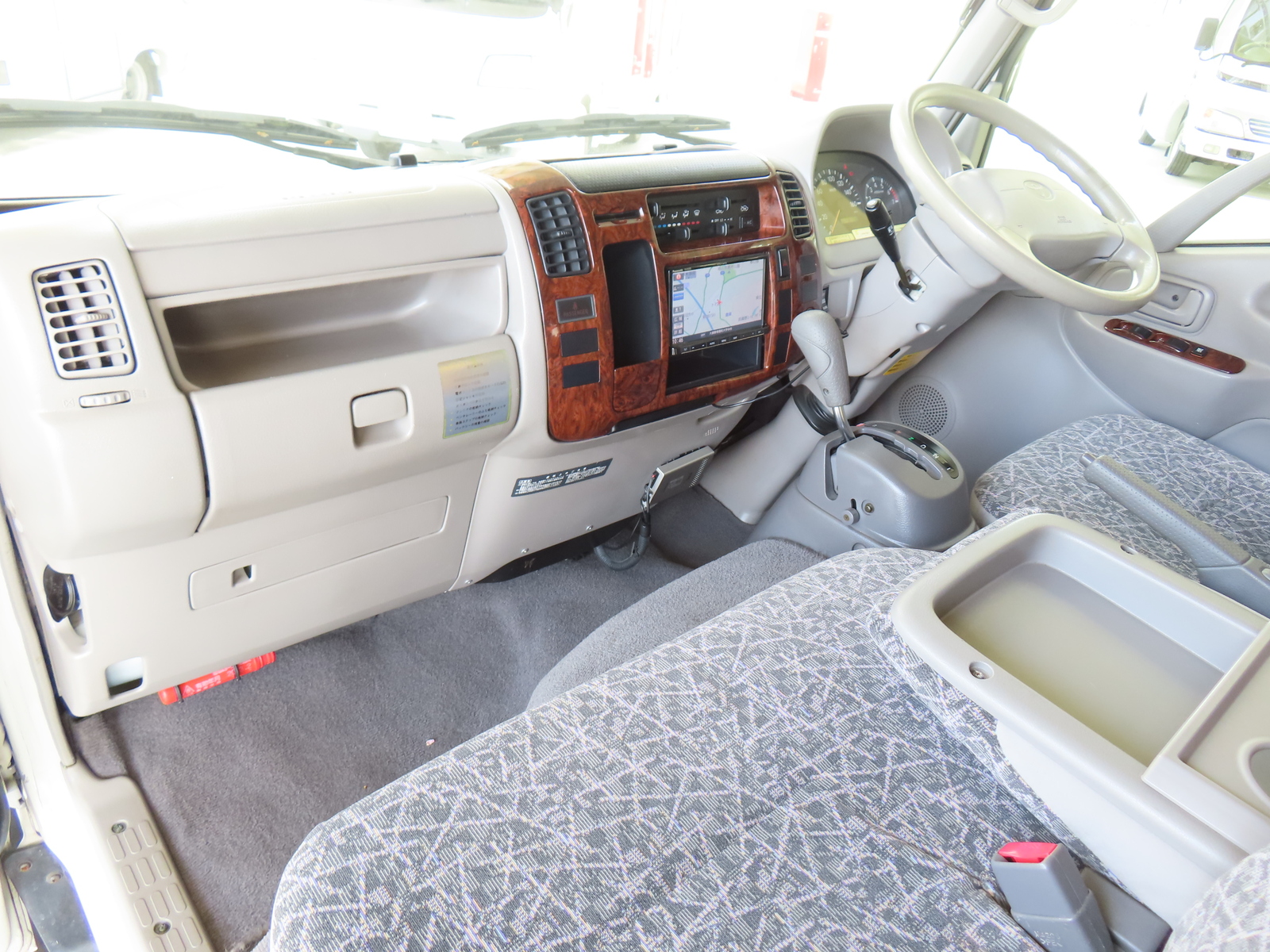 キャンピングカーキャブコン