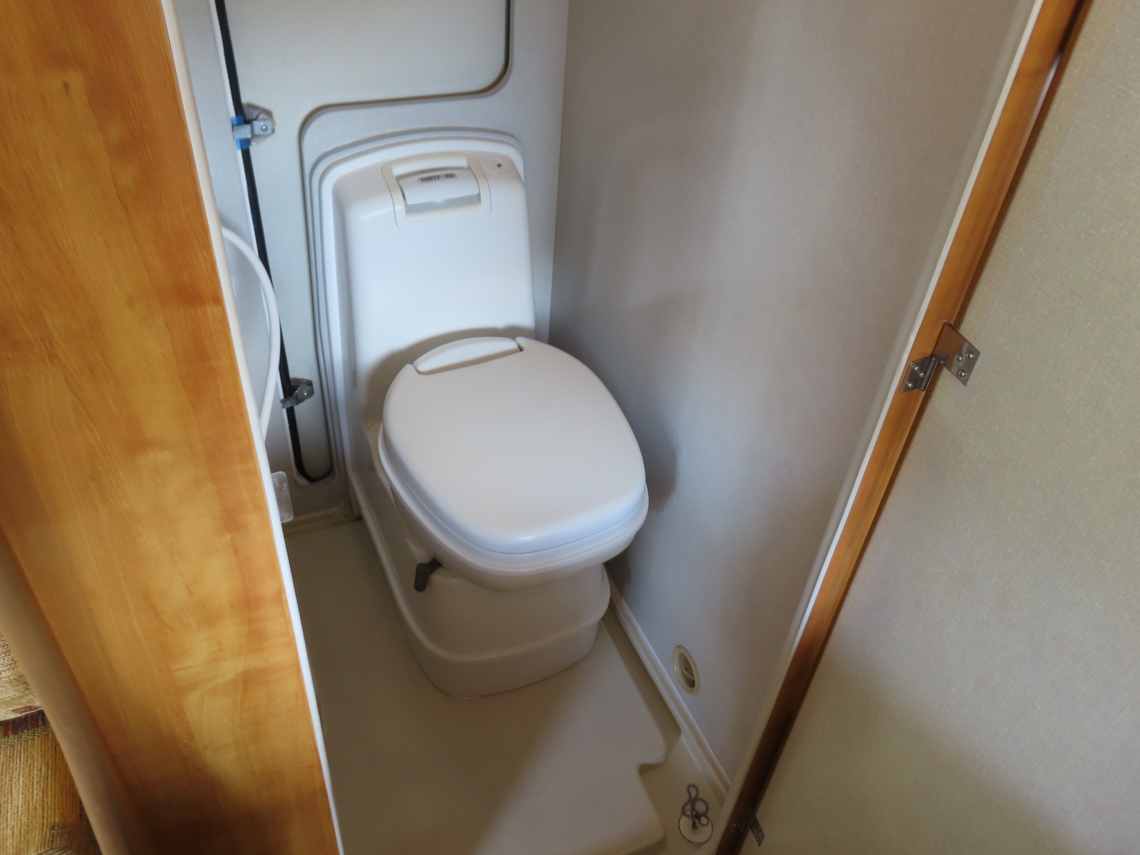 キャンピングカーキャブコン