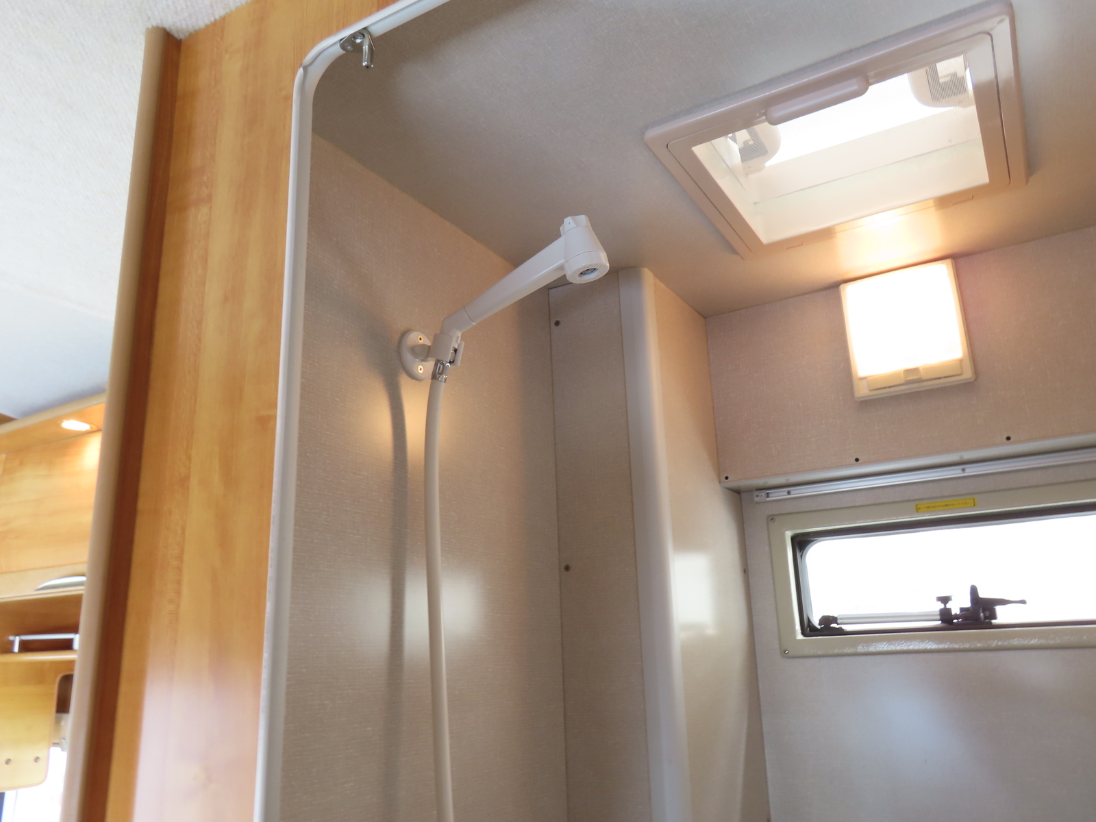 キャンピングカーキャブコン