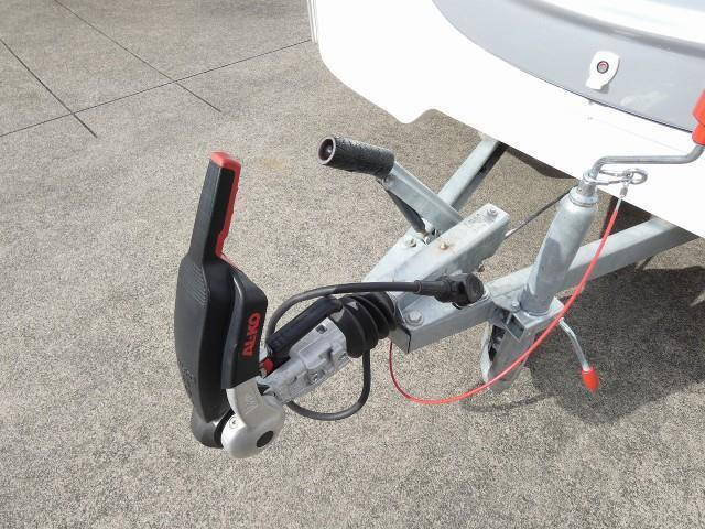 キャンピングカートレーラー