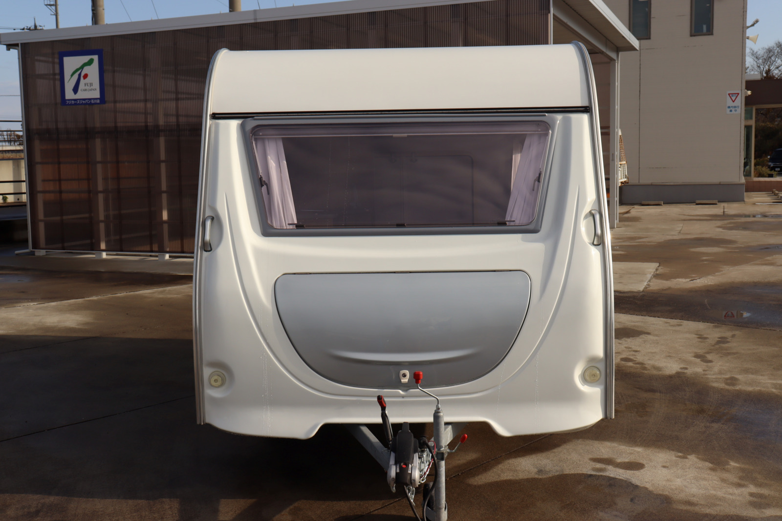 キャンピングカートレーラー