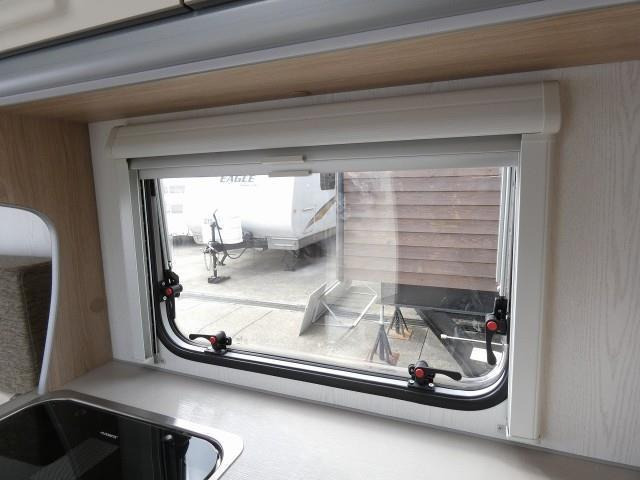 キャンピングカートレーラー