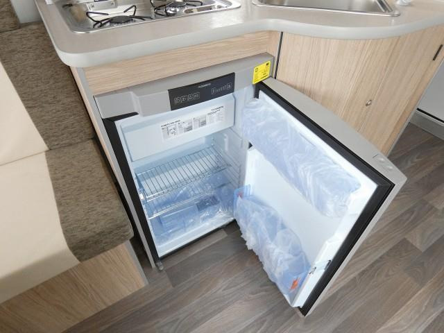 キャンピングカートレーラー