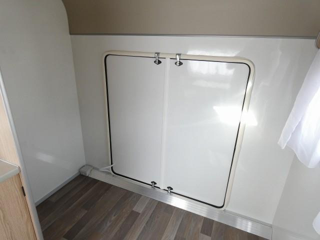 キャンピングカートレーラー