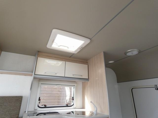 キャンピングカートレーラー