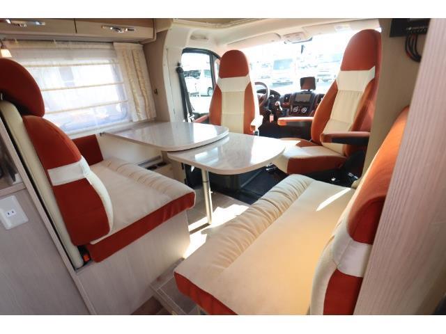 キャンピングカーキャブコン