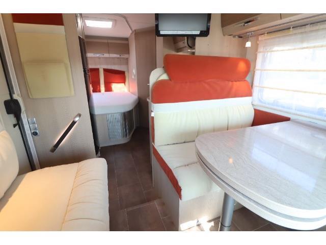 キャンピングカーキャブコン