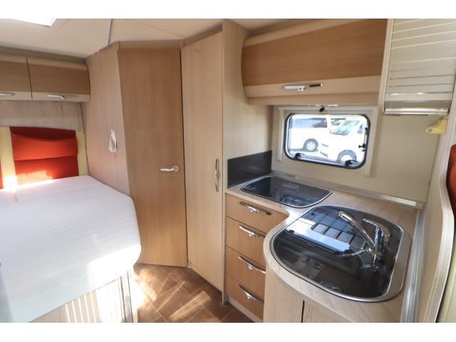 キャンピングカーキャブコン