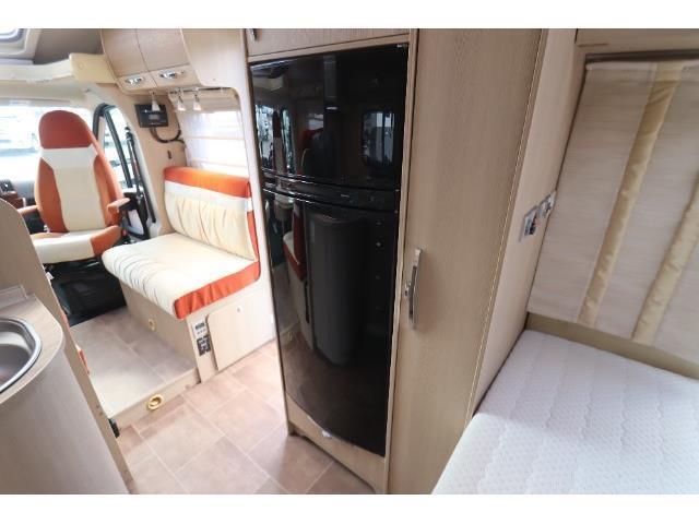 キャンピングカーキャブコン