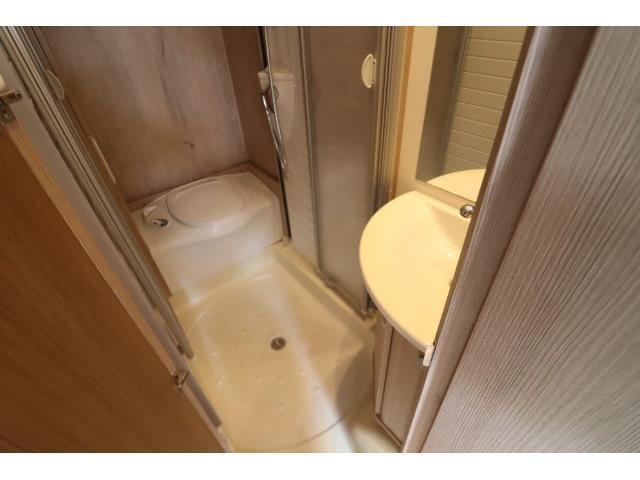 キャンピングカーキャブコン