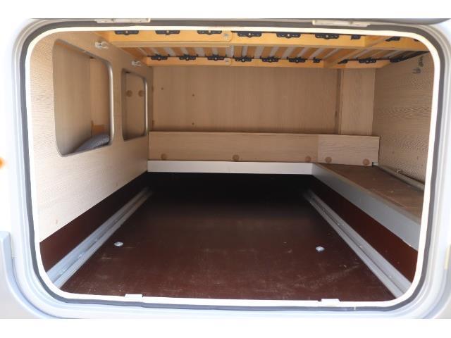 キャンピングカーキャブコン