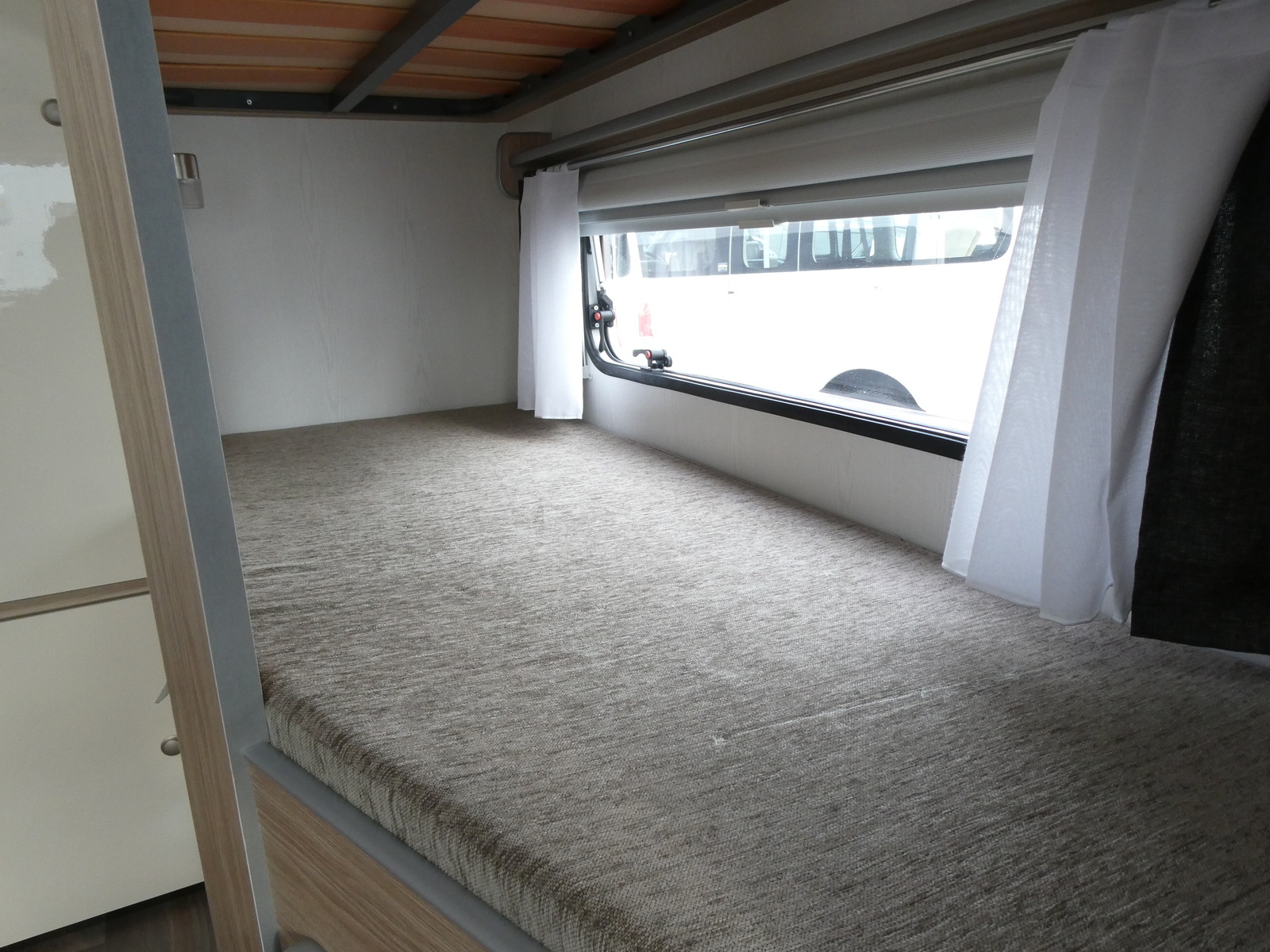 キャンピングカートレーラー