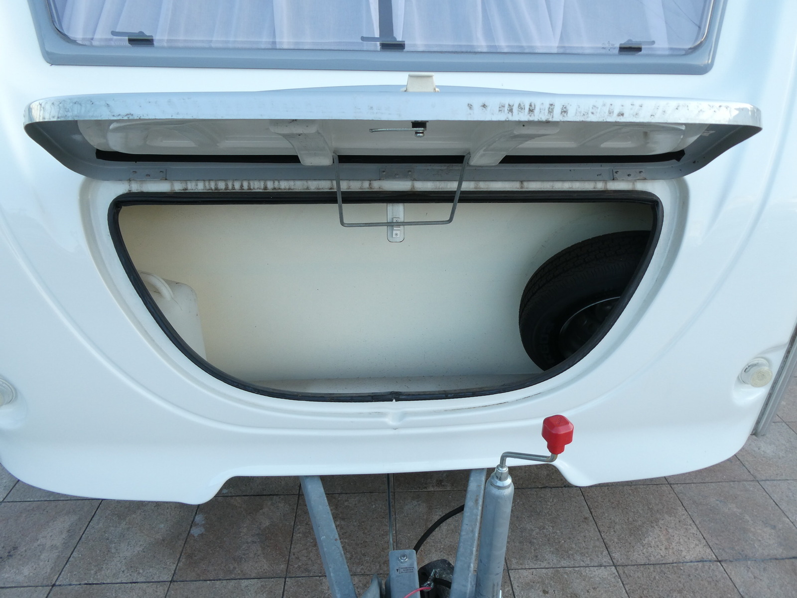 キャンピングカートレーラー