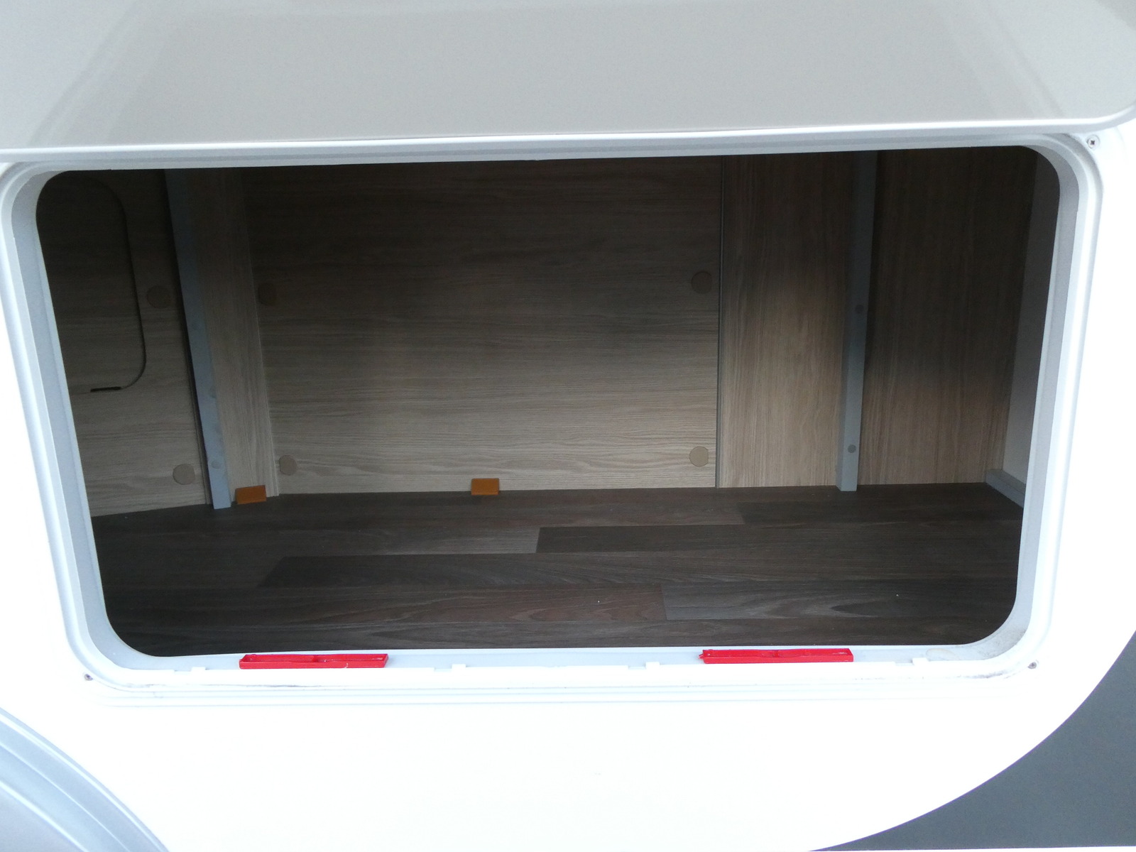 キャンピングカートレーラー