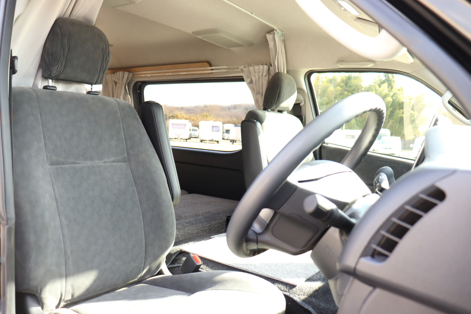 キャンピングカーバンコン