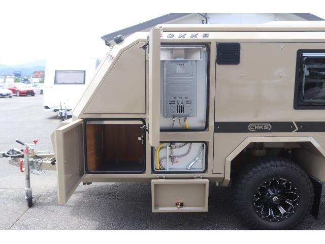 キャンピングカートレーラー