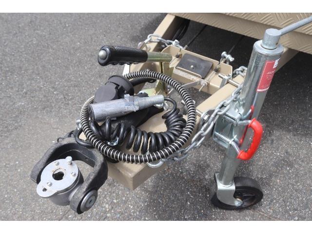 キャンピングカートレーラー