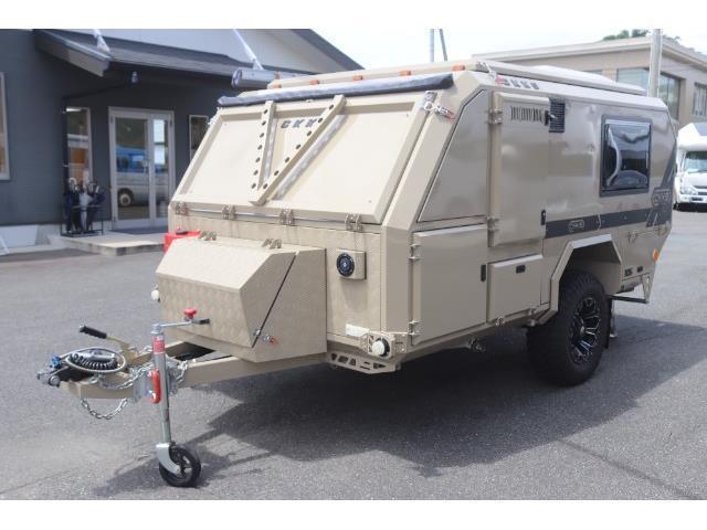 キャンピングカートレーラー