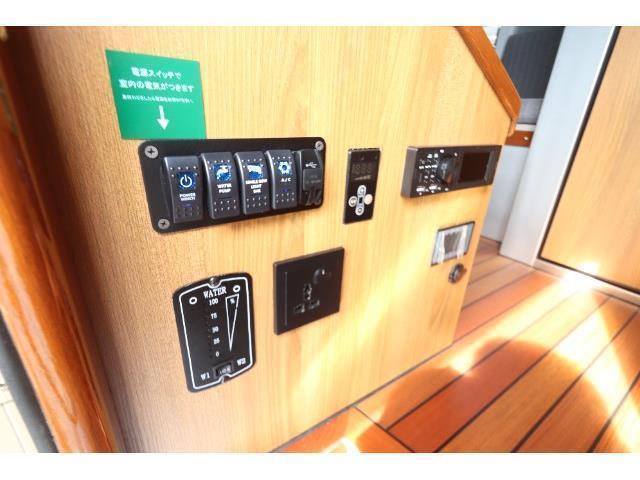 キャンピングカートレーラー