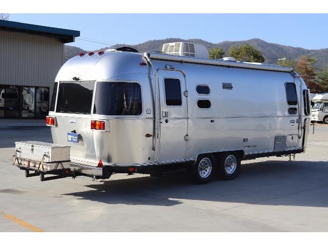 キャンピングカートレーラー