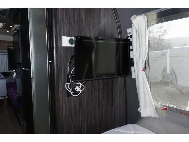 キャンピングカートレーラー