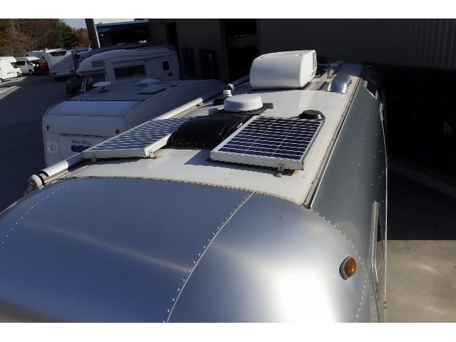 キャンピングカートレーラー