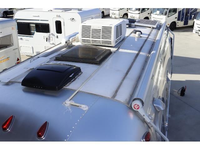 キャンピングカートレーラー