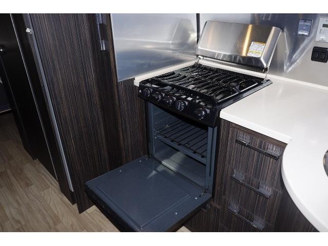 キャンピングカートレーラー