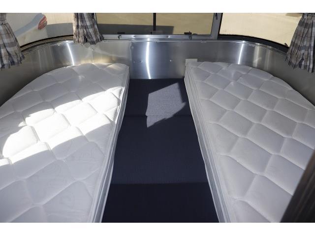 キャンピングカートレーラー